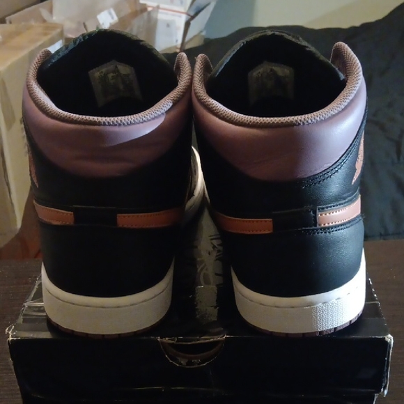 Jordan 1 Mid SE Black Sky J Mauve Mens 11.5 EUC W/OG BOX - Picture 5 of 10